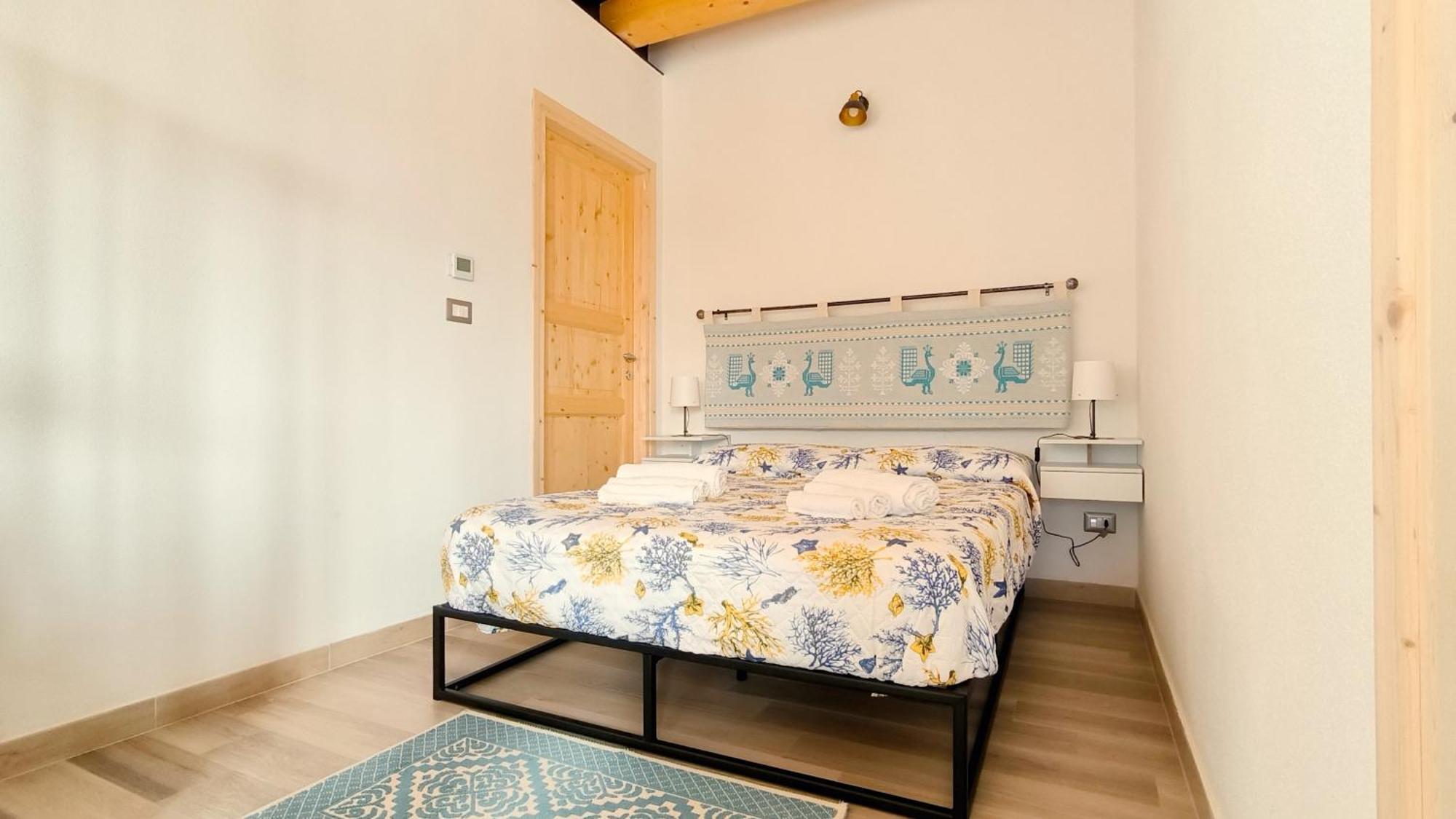 Guesthouse I Tramonti Olmedo Buitenkant foto
